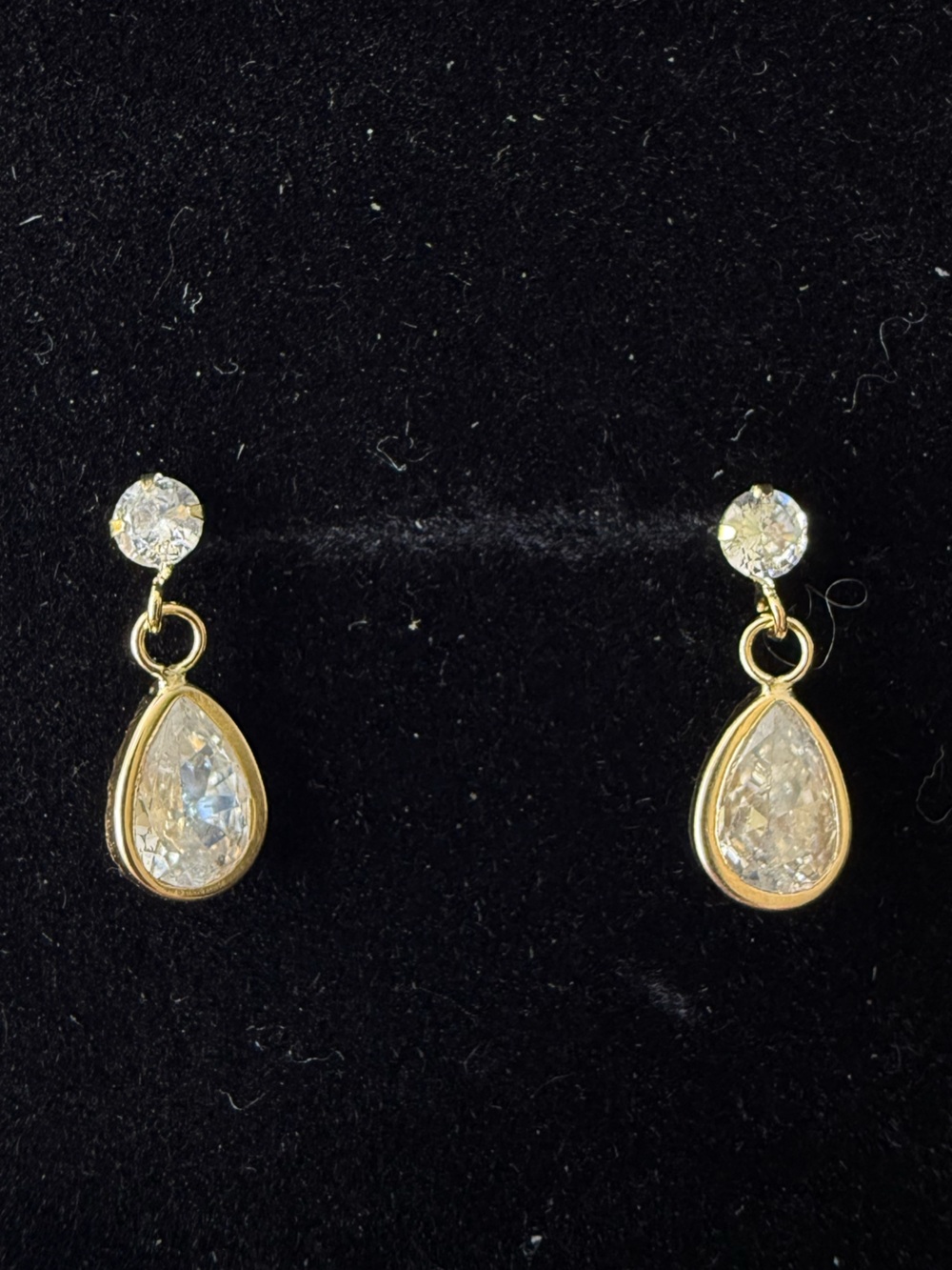 NWT Solid 14k Gold Teardrop Dangle Earrings with Clear Stones